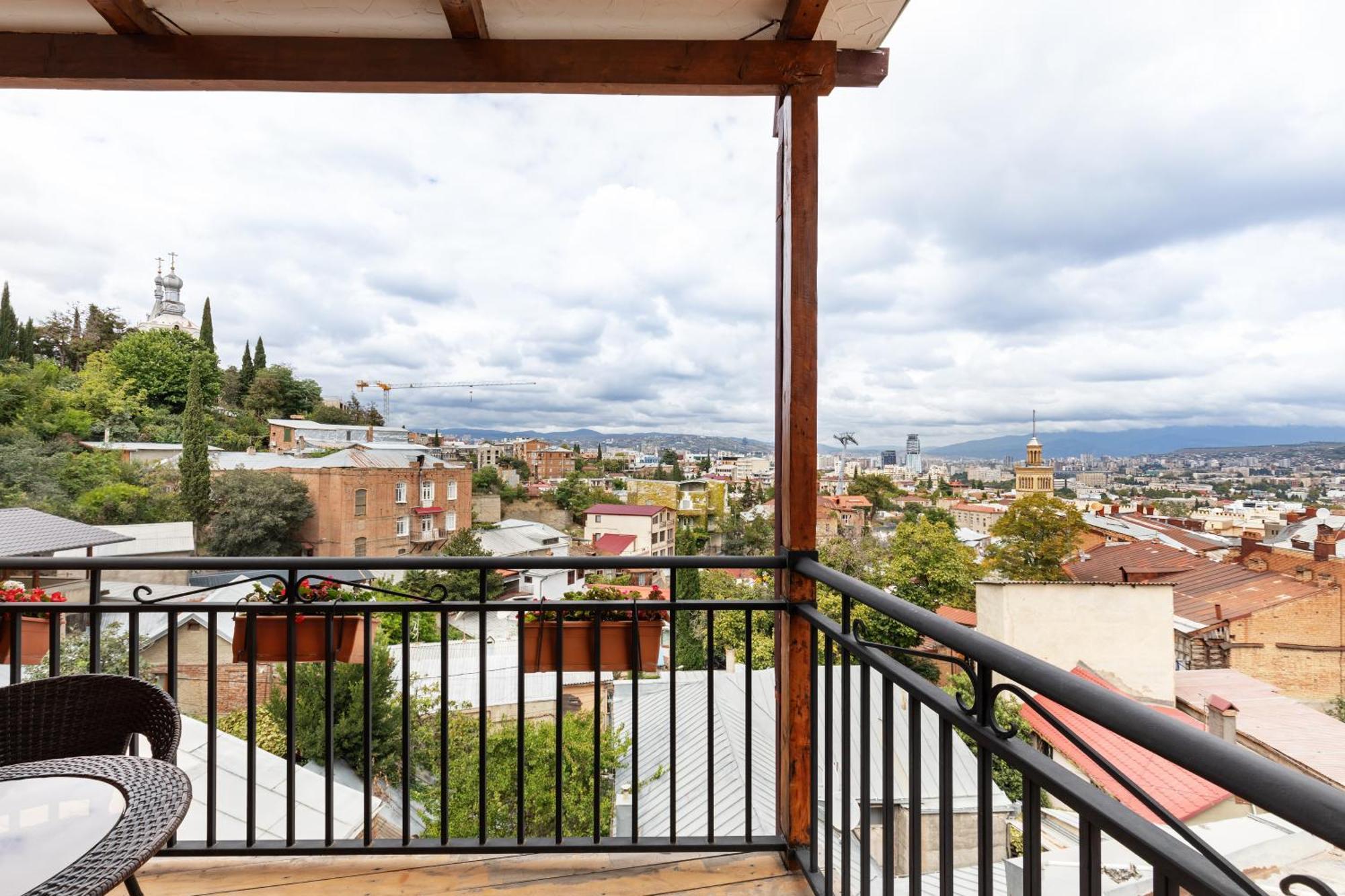 Honeymoon Apartments In Old Tbilisi Buitenkant foto