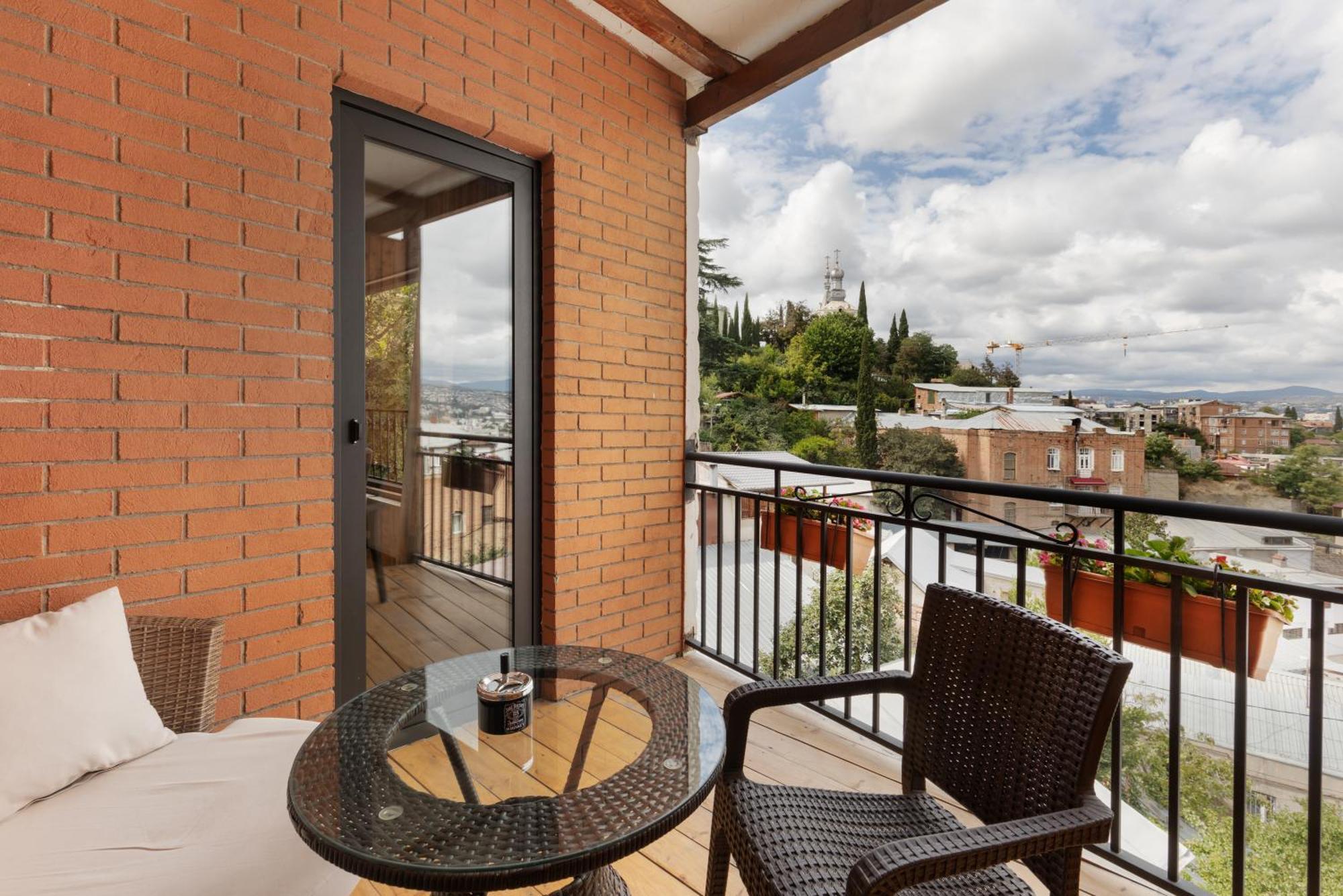Honeymoon Apartments In Old Tbilisi Buitenkant foto